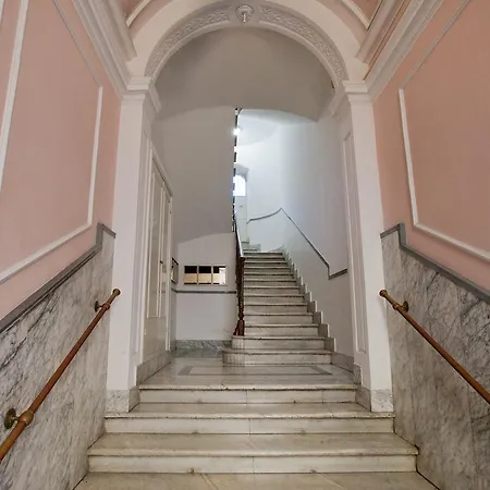 Auberge de jeunesse Hostella Female Only *